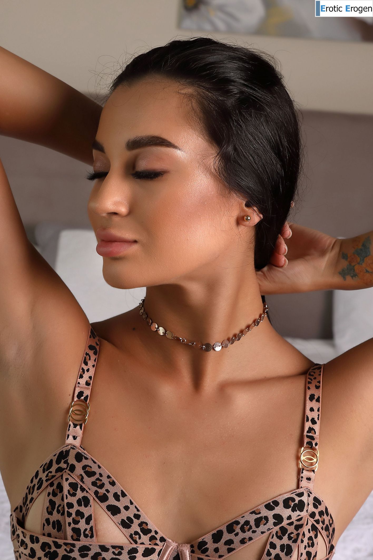 Aria in Animal Attraction. Фото 13