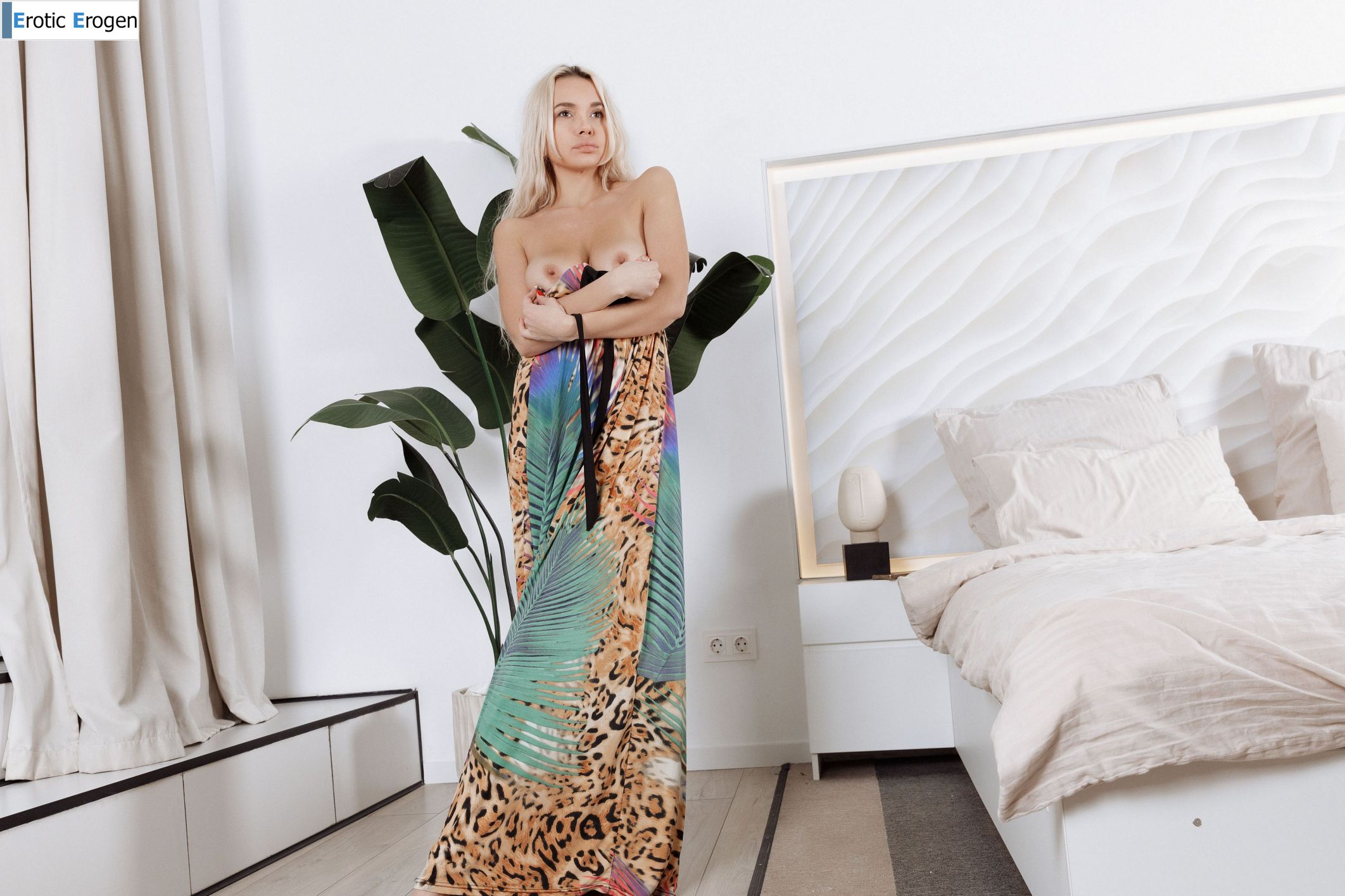 Valeria Mour in On My Bed. Фото 13