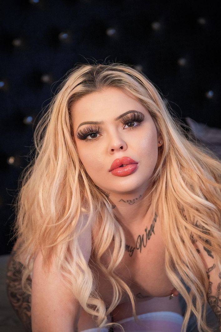 Tattedmonroe in Study Buddy. Эскиз 32