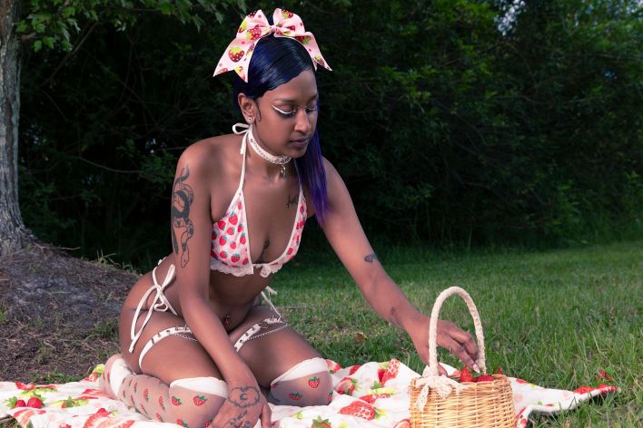 Kawaiikillz in Natures Candy. Thumb 2