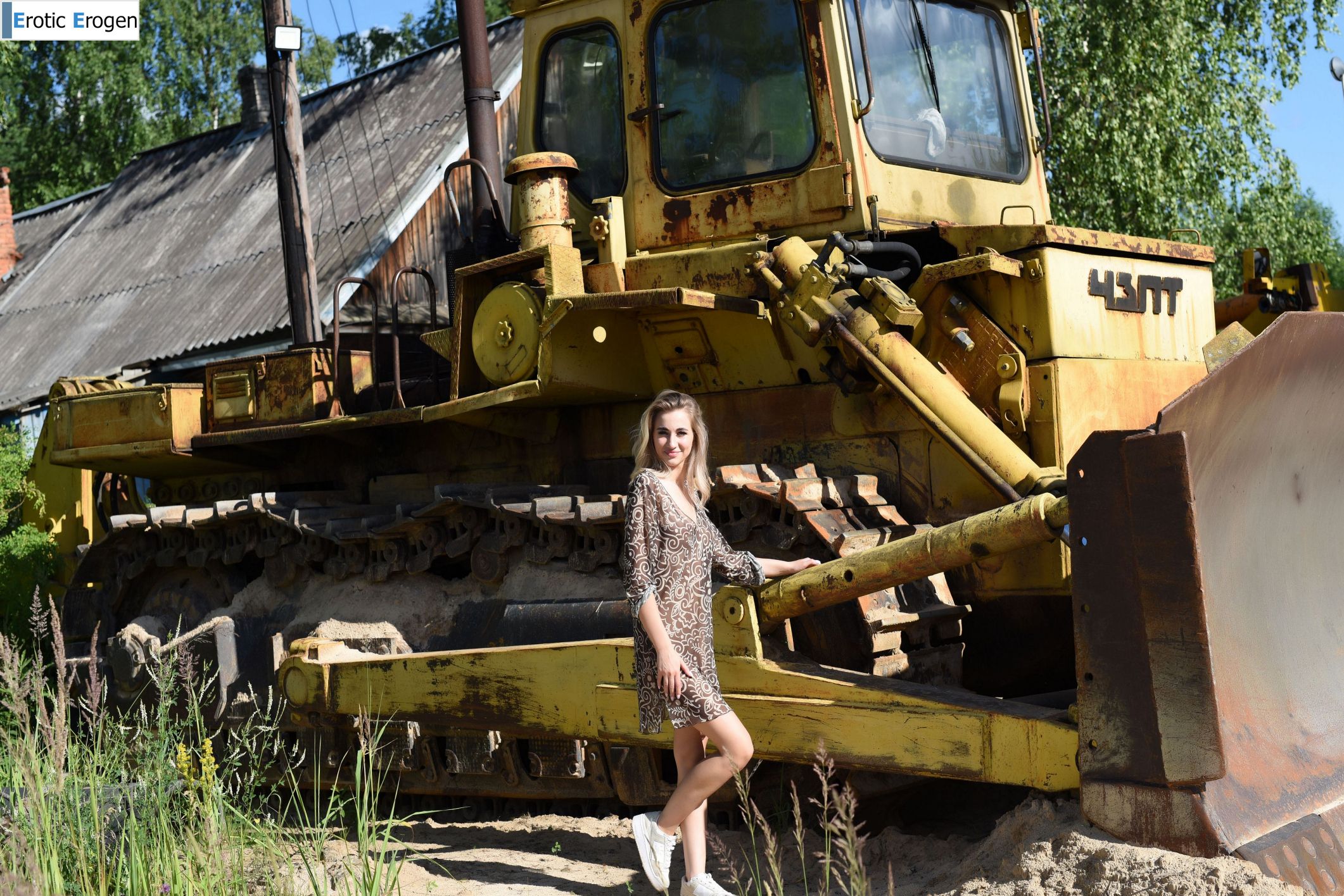 Ava List in Big Equipment. Picture 1