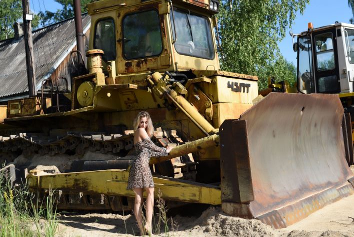 Ava List in Big Equipment. Thumb 3