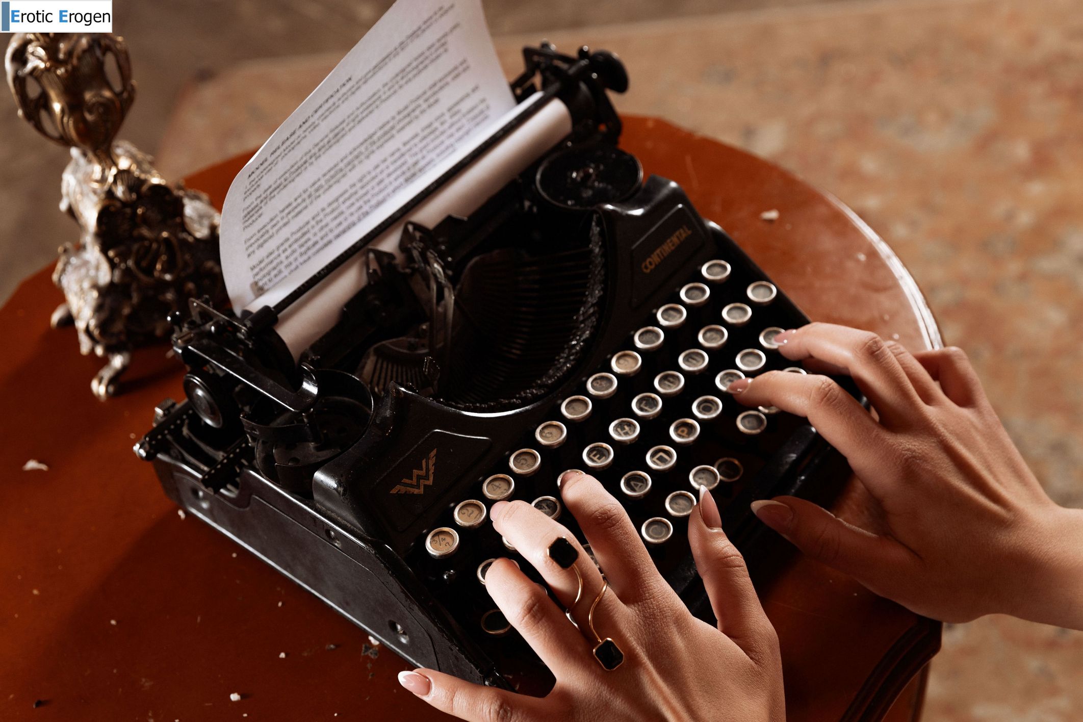 Leo Ahsoka in Typewriter. Picture 5