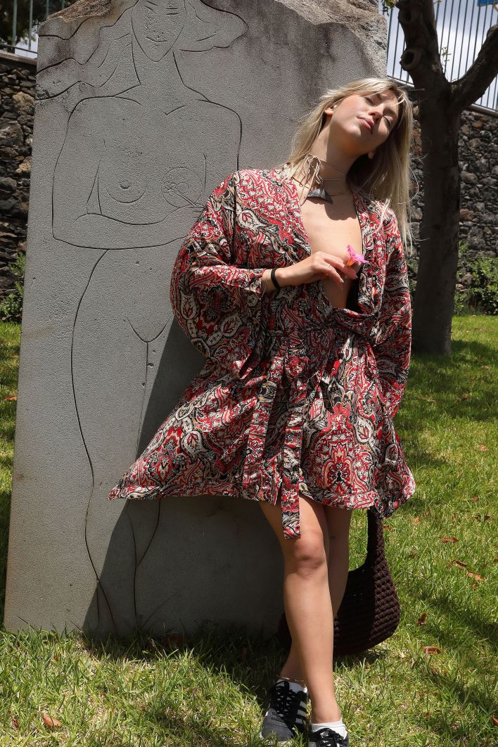 Avery in Postcard From Santa Cruz. Эскиз 41