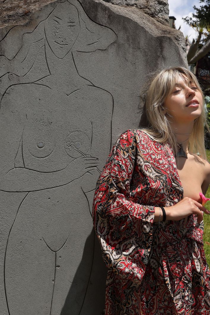 Avery in Postcard From Santa Cruz. Эскиз 44