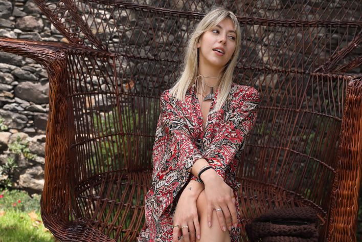 Avery in Postcard From Santa Cruz. Эскиз 6