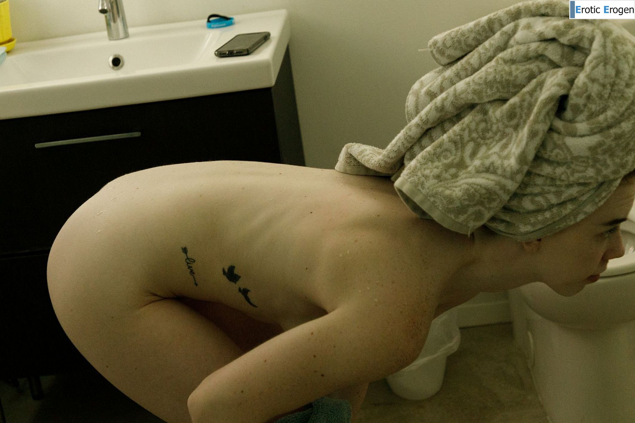 Nala Brooks in Marble Pillows 1. Picture 28