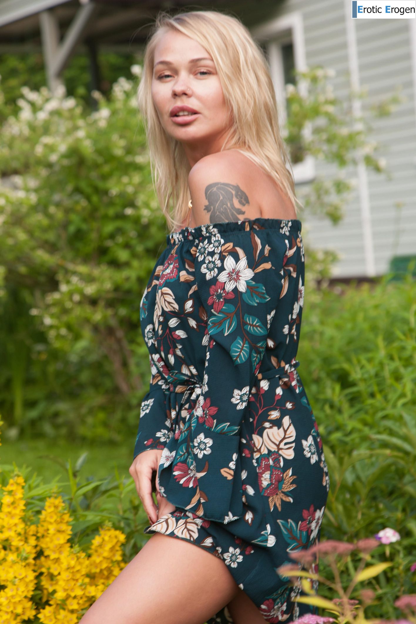 Sarika in Naked Woman. Picture 4