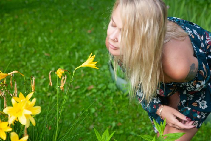 Sarika in Naked Woman. Эскиз 2