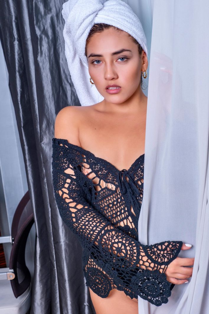 Squirrel in Naked Woman. Thumb 4