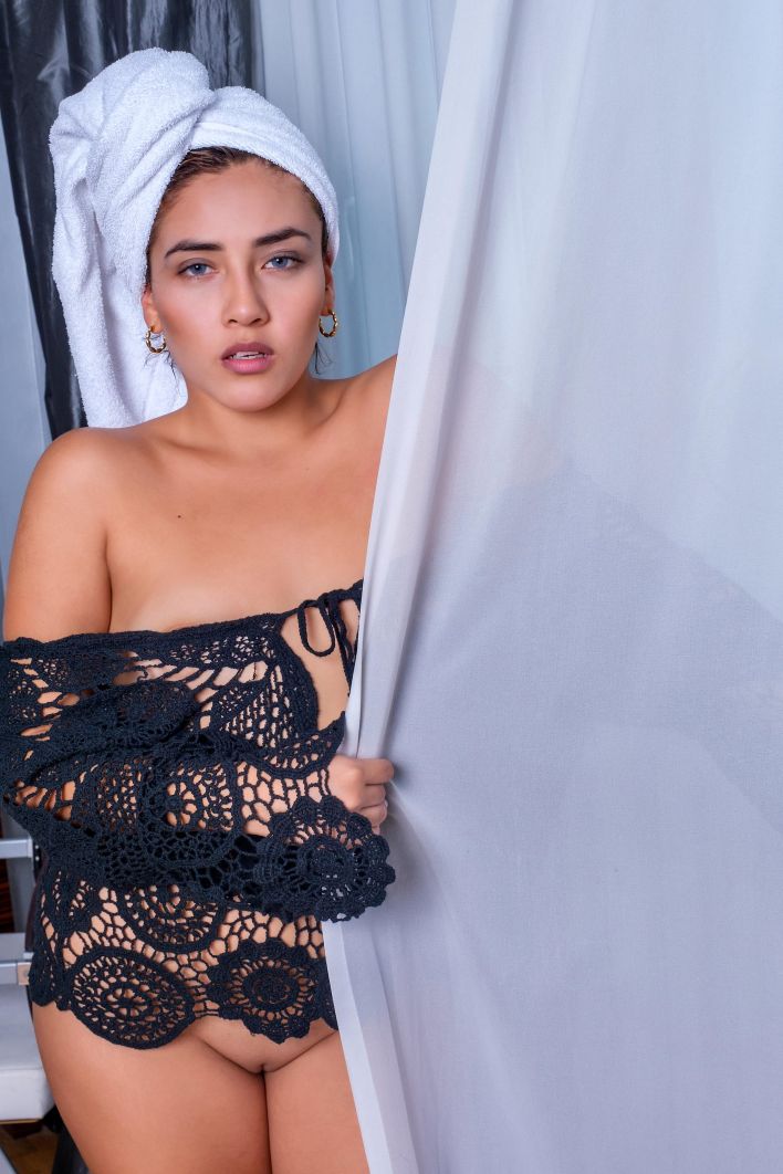 Squirrel in Naked Woman. Thumb 6