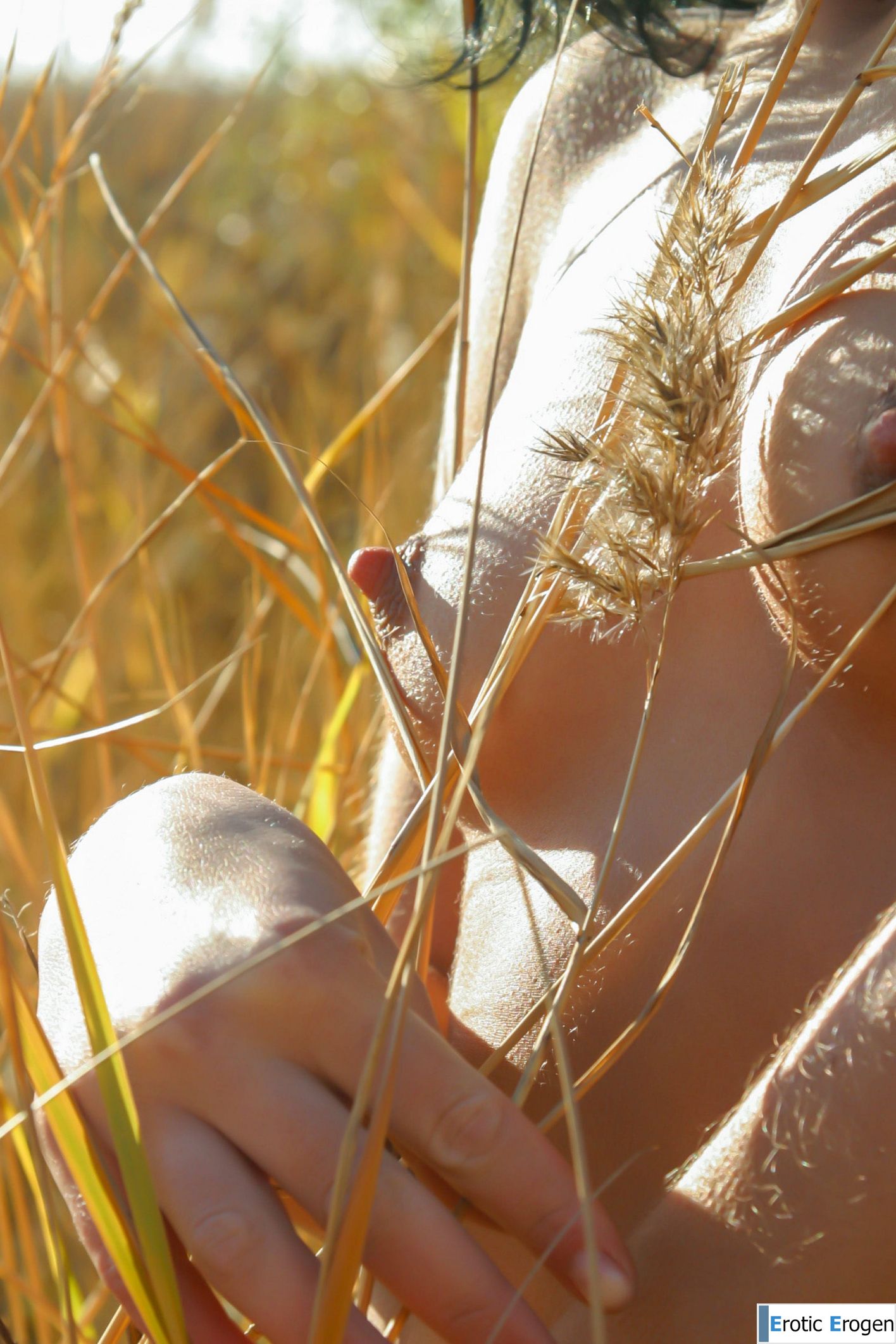 Uriana Z in Dry Branches. Фото 35