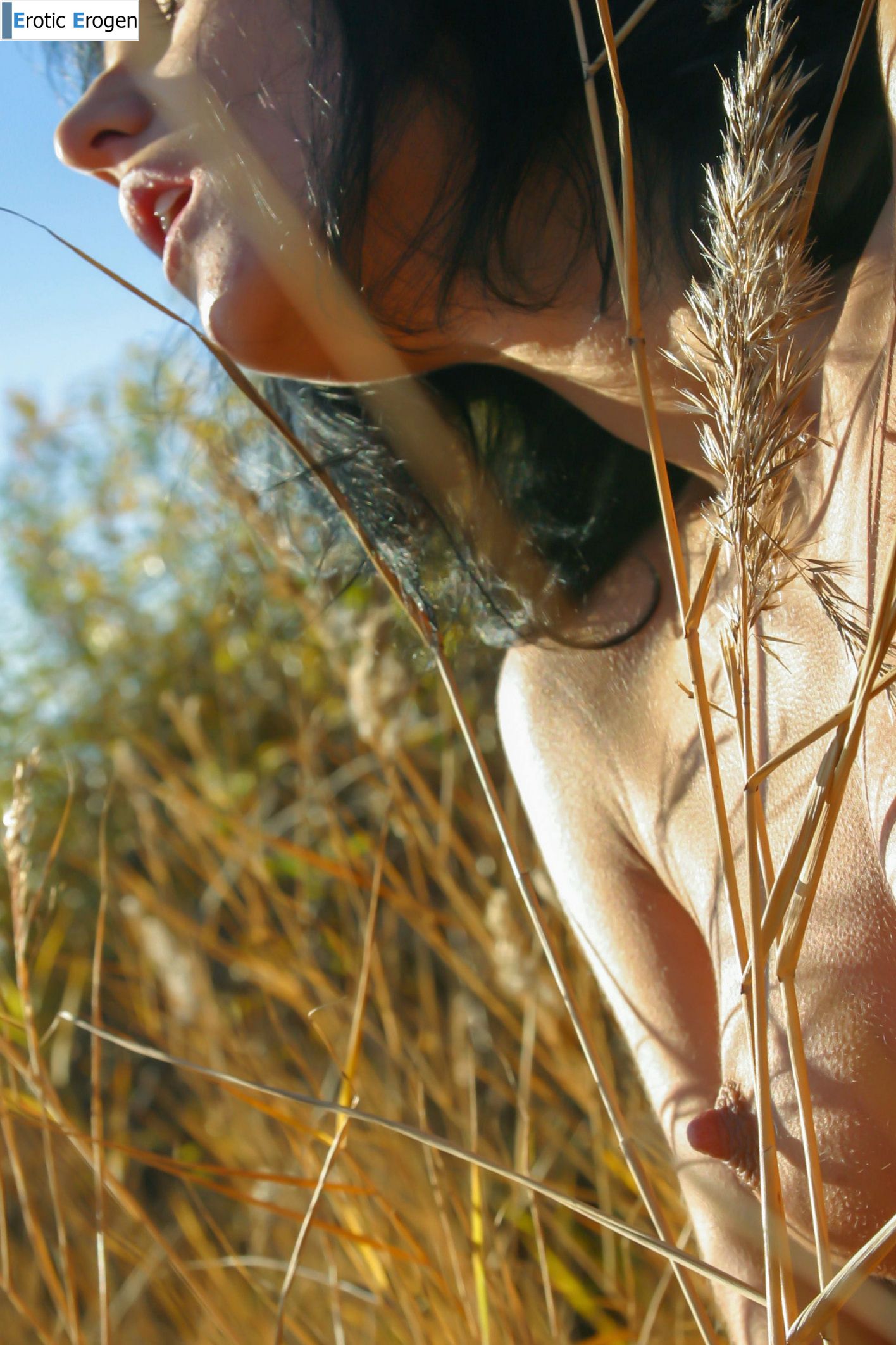 Uriana Z in Dry Branches. Фото 38