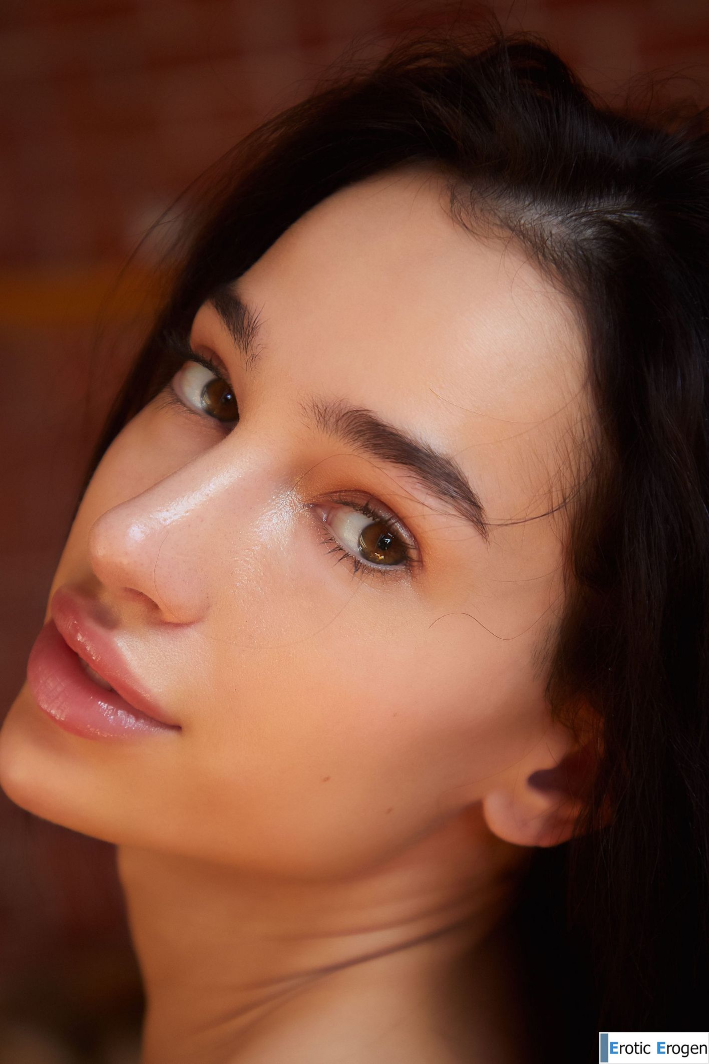 Kama Oxi in Red Silk. Picture 37