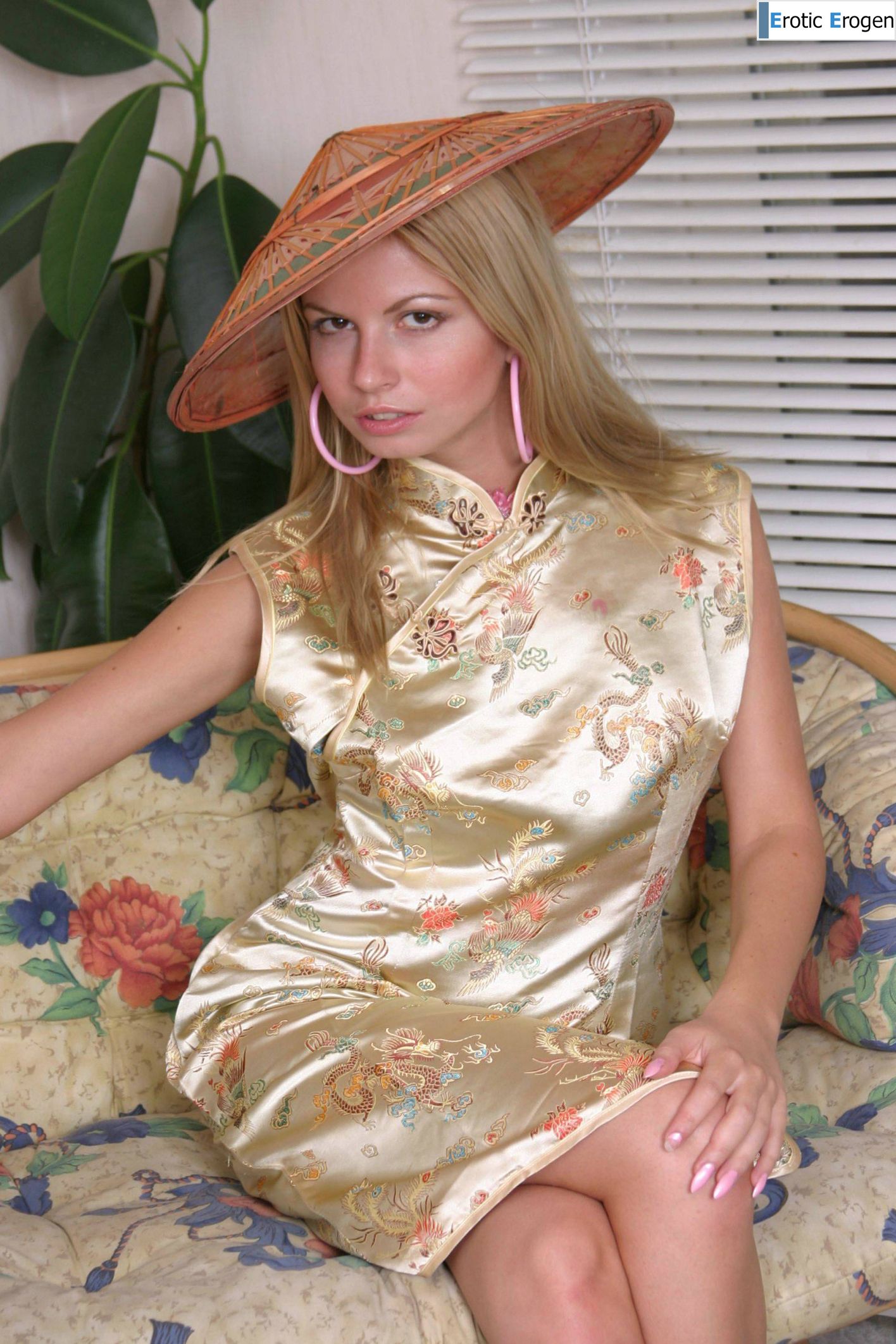 Xandy H in Oriental Sketches. Picture 1