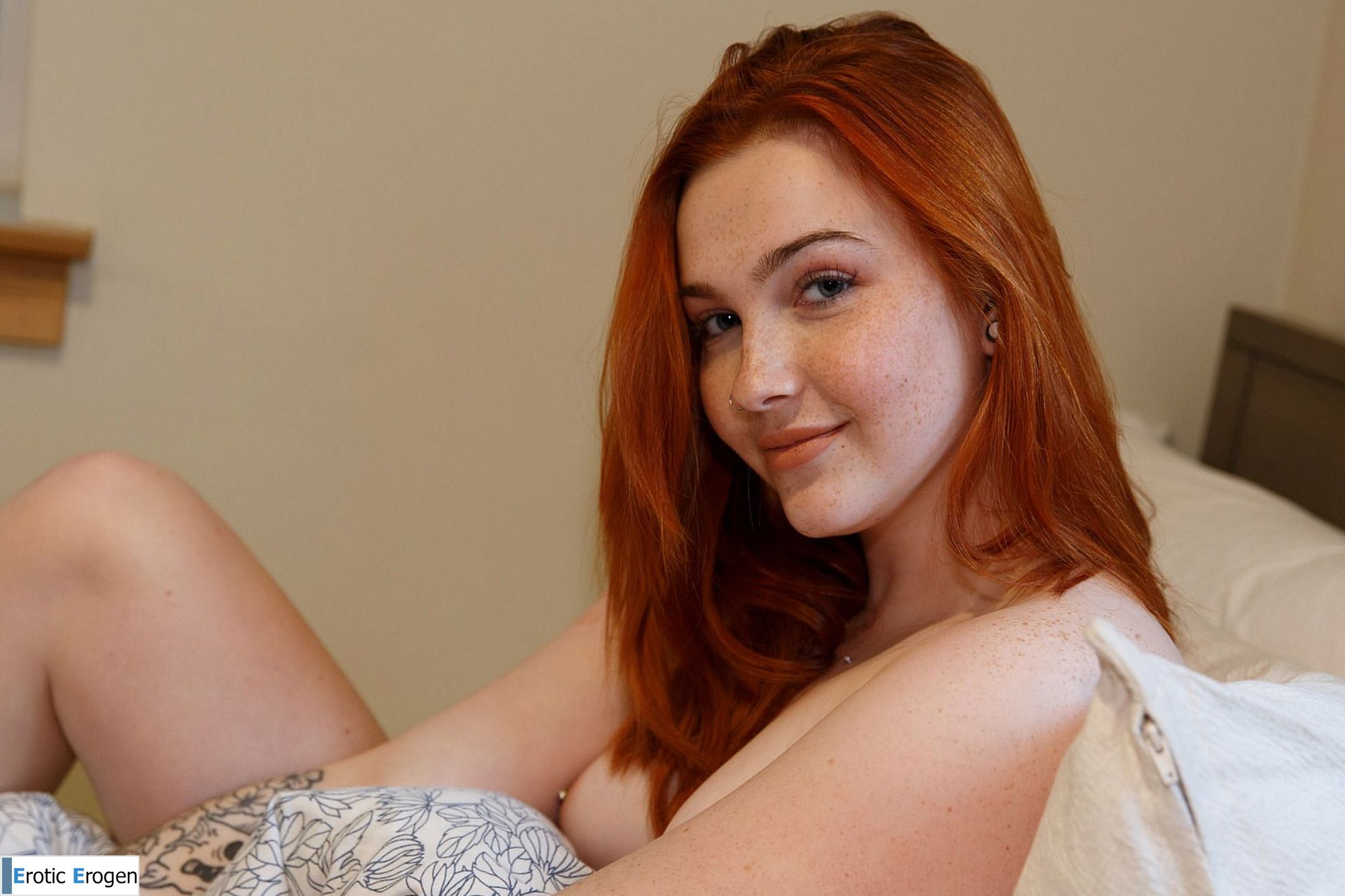 Rae Frederickson in Shares Joy. Picture 50