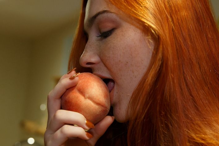 Rae Frederickson in Shares Joy. Эскиз 17