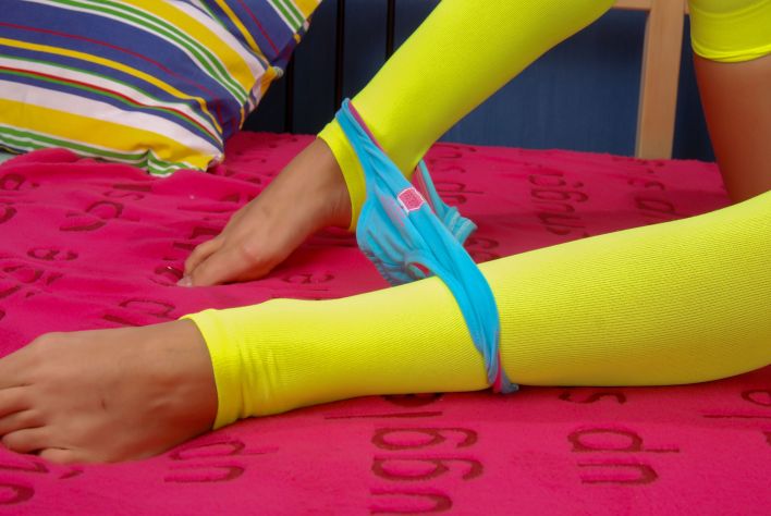 Penelope R in Sexy Yellow Stockings. Thumb 24