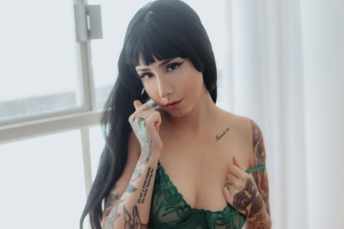 Eveel in Dream Cottage. Thumb 14