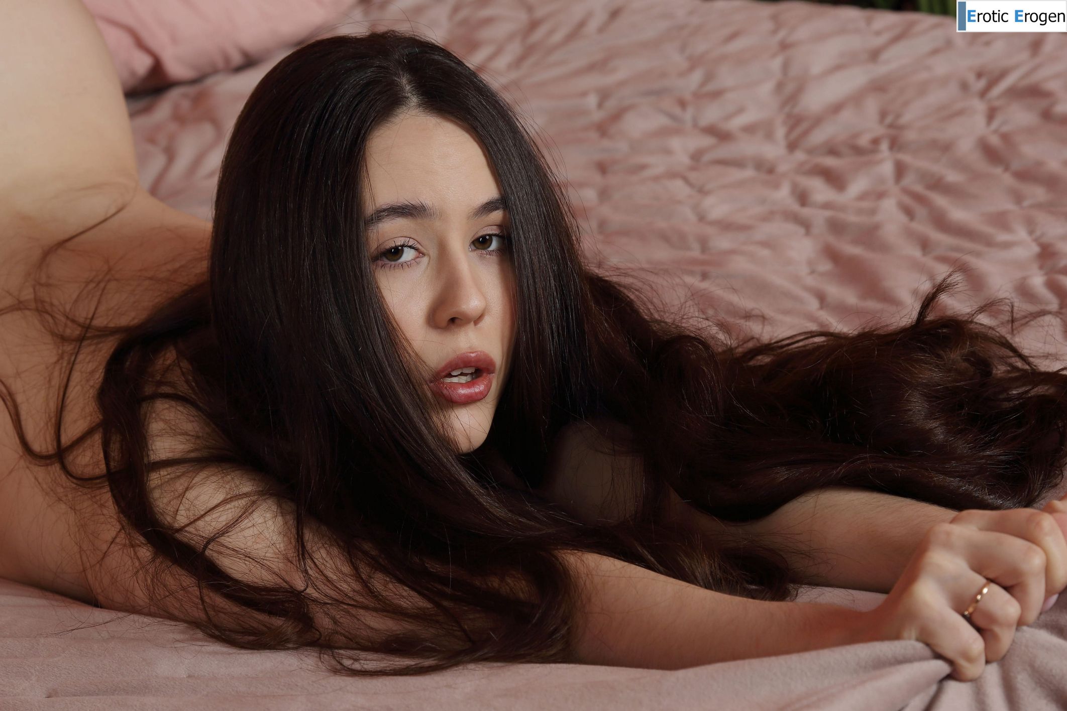 Emily Eliot in Wandering Hands. Picture 38