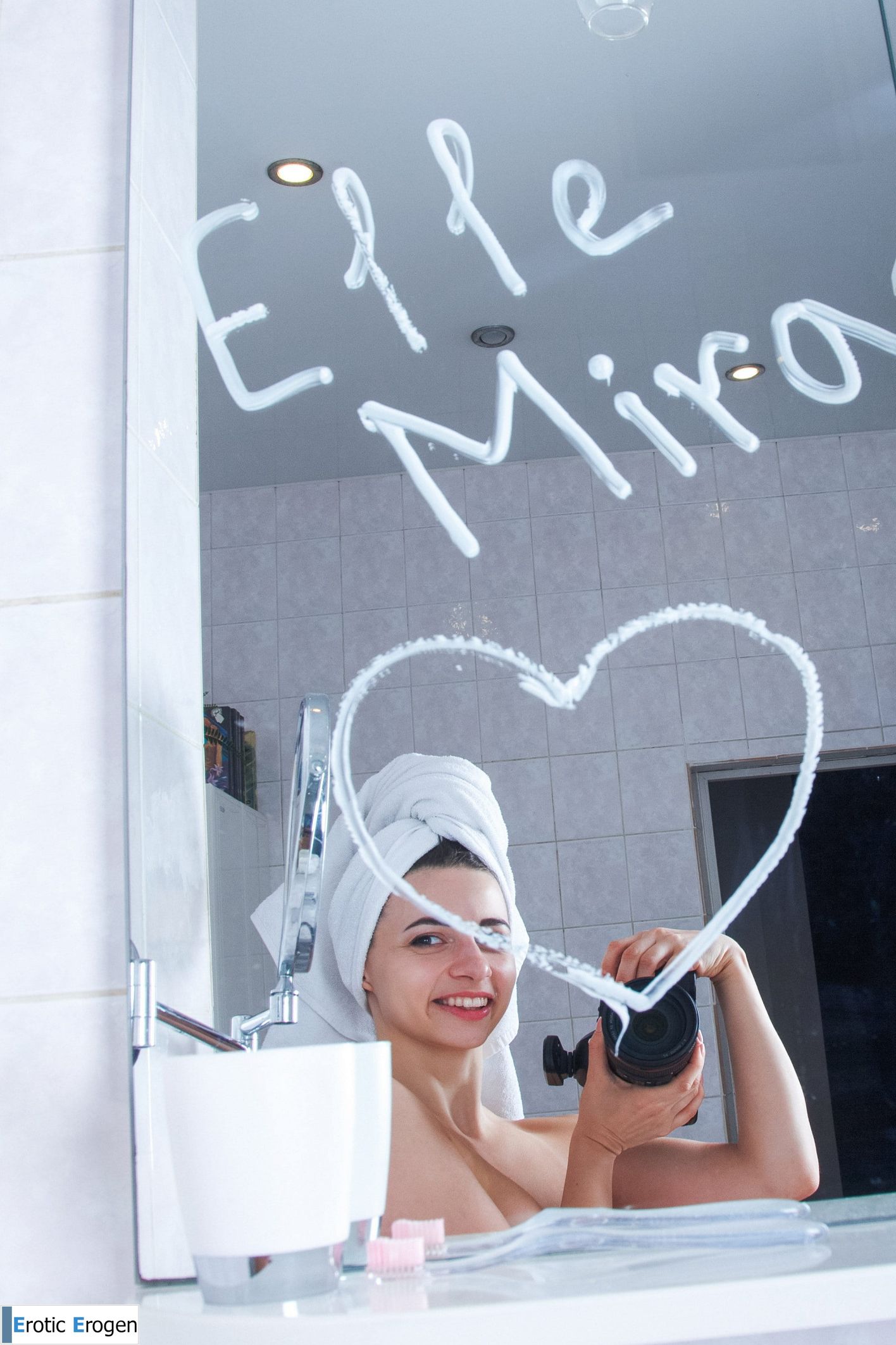 Elle Mira in V Elle Ntine. Slide 20