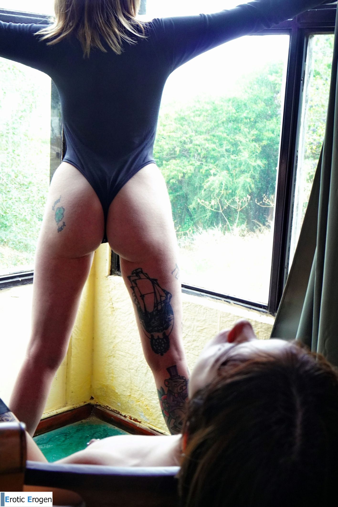 Iris And Lucia in Passion Black Part 1. Slide 5