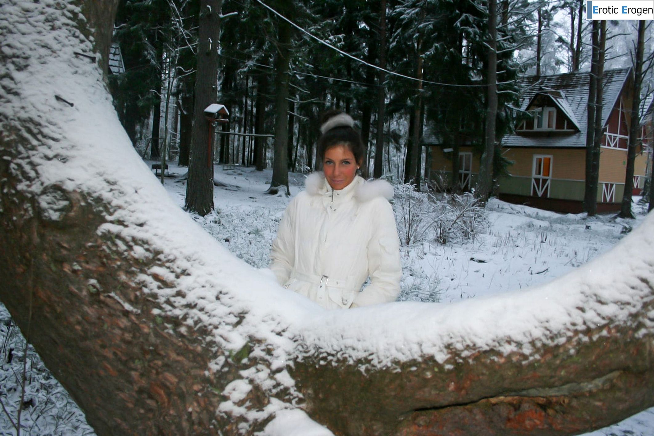 Isabella in Exhibitionist. Слайд 13