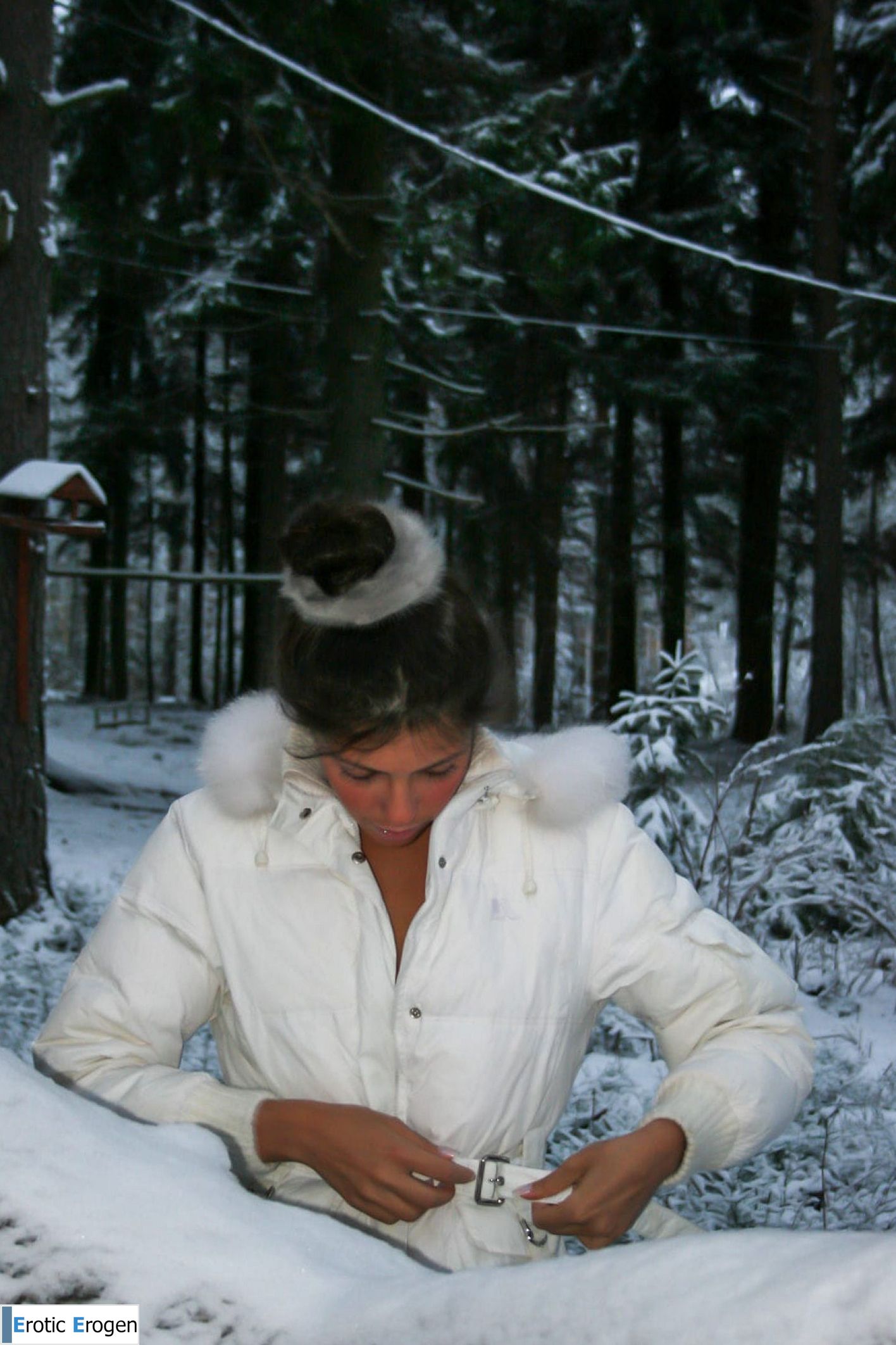 Isabella in Exhibitionist. Слайд 23