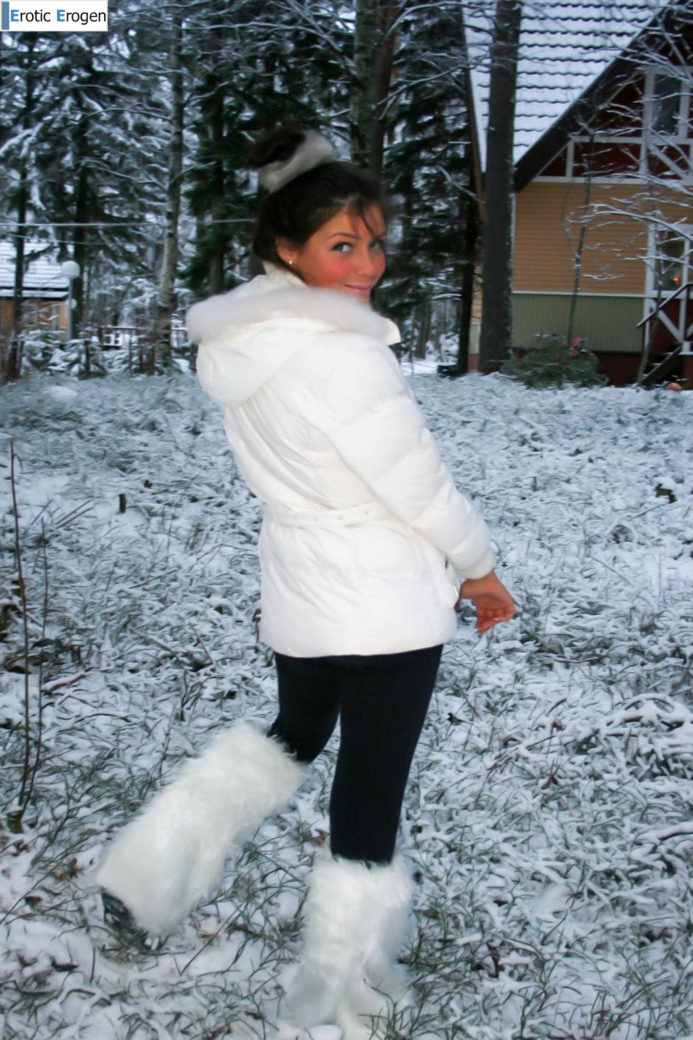 Isabella in Exhibitionist. Слайд 46