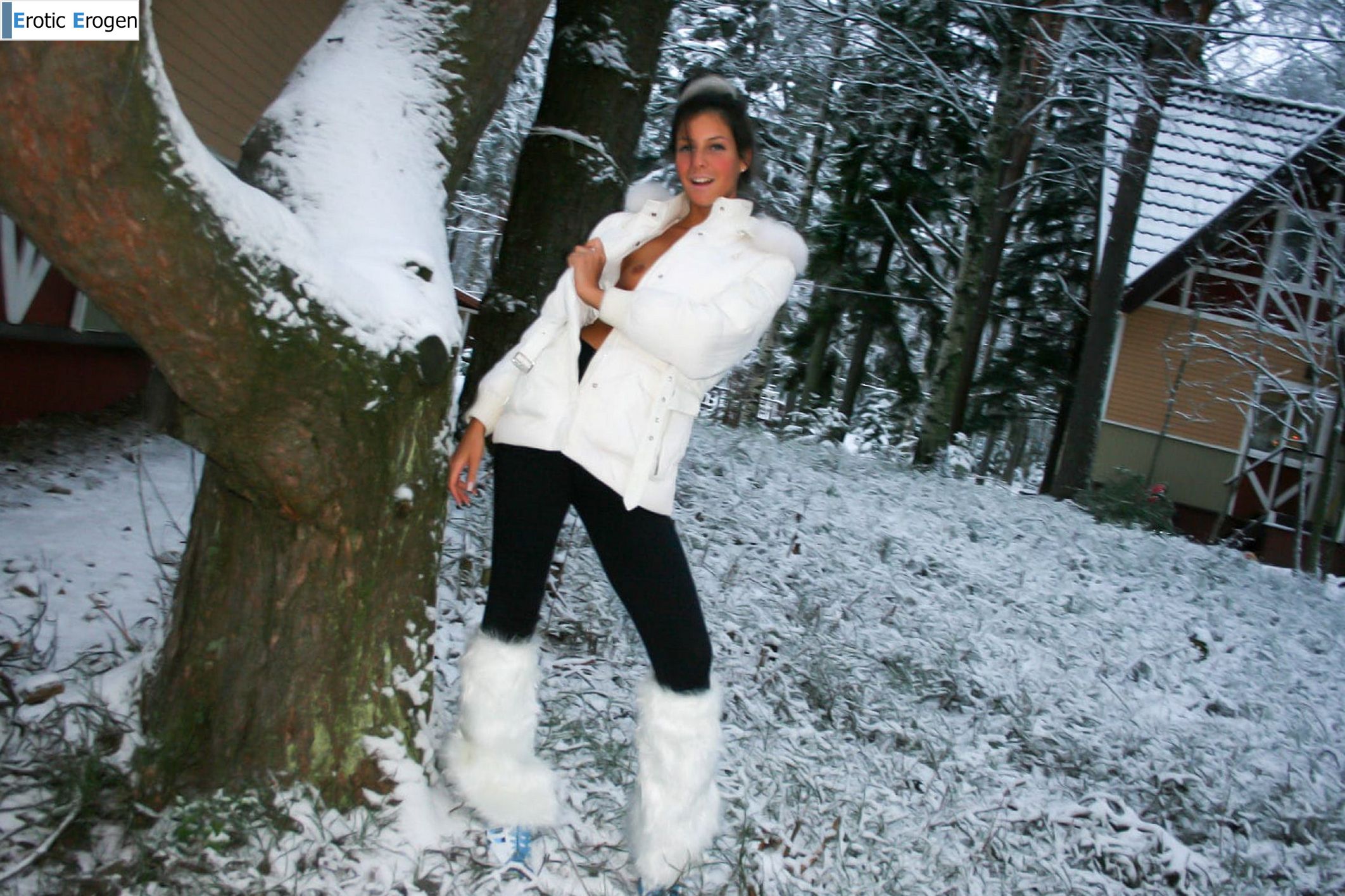 Isabella in Exhibitionist. Слайд 47