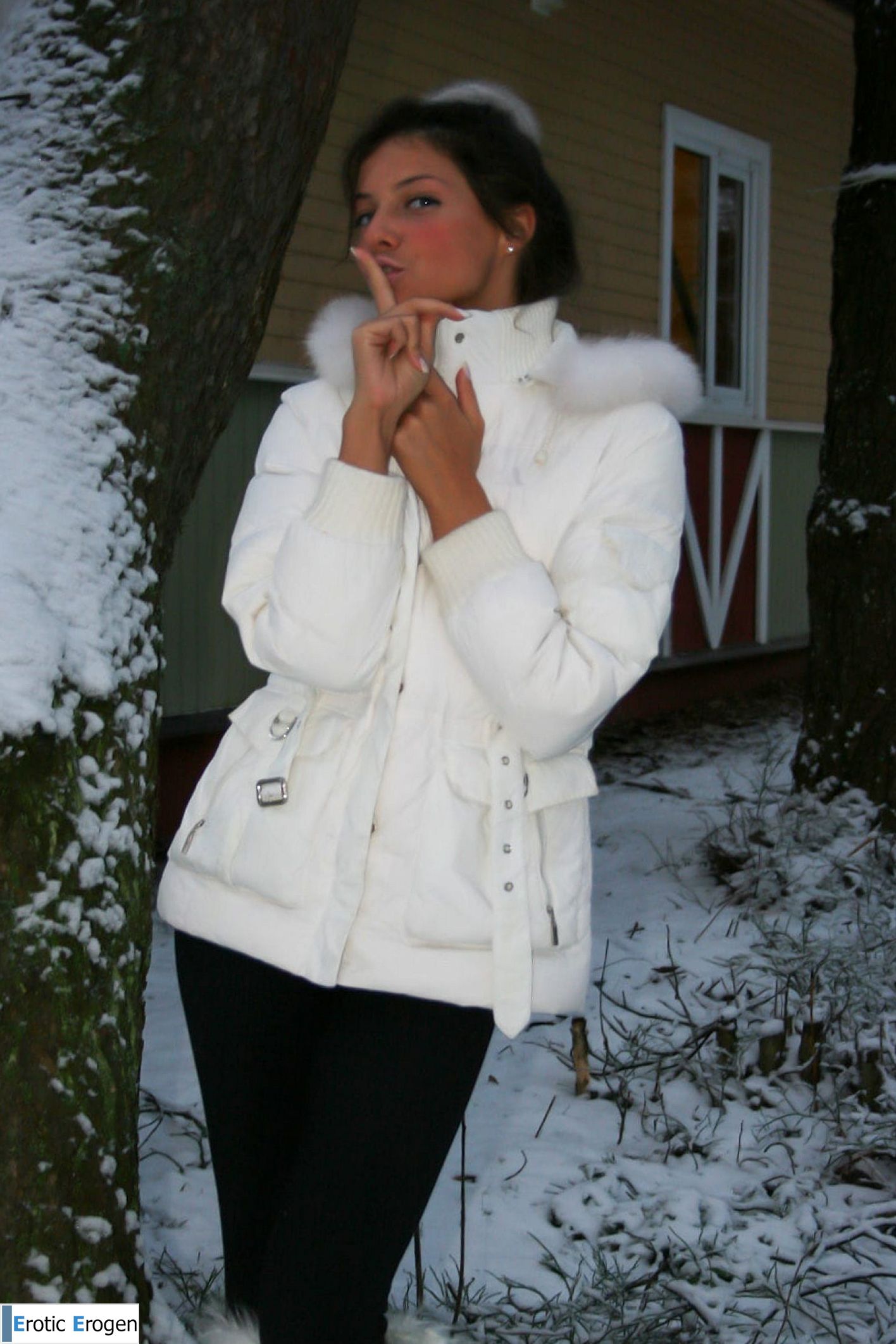 Isabella in Exhibitionist. Слайд 55