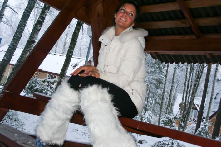 Isabella in Exhibitionist. Thumb 12