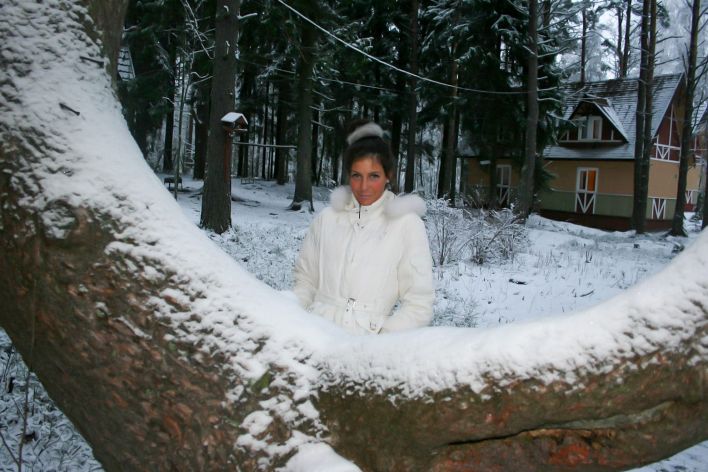 Isabella in Exhibitionist. Thumb 13