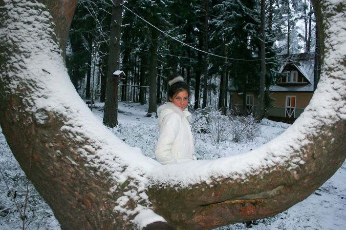 Isabella in Exhibitionist. Thumb 15