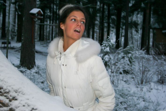 Isabella in Exhibitionist. Thumb 17