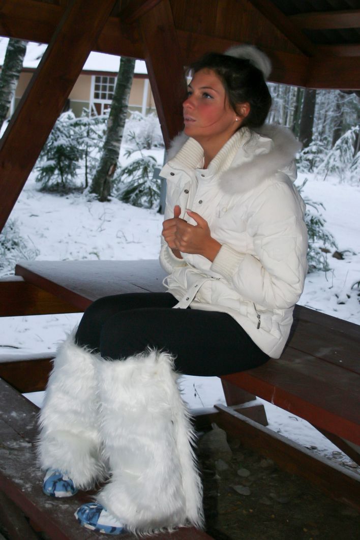 Isabella in Exhibitionist. Thumb 1