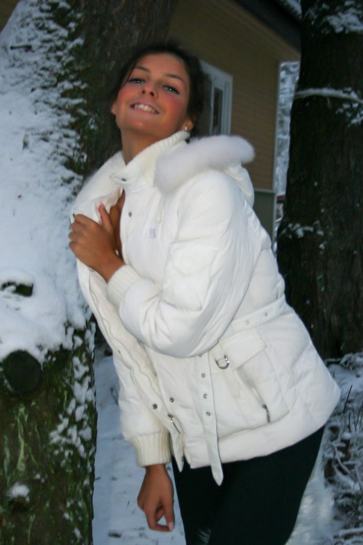 Isabella in Exhibitionist. Thumb 52