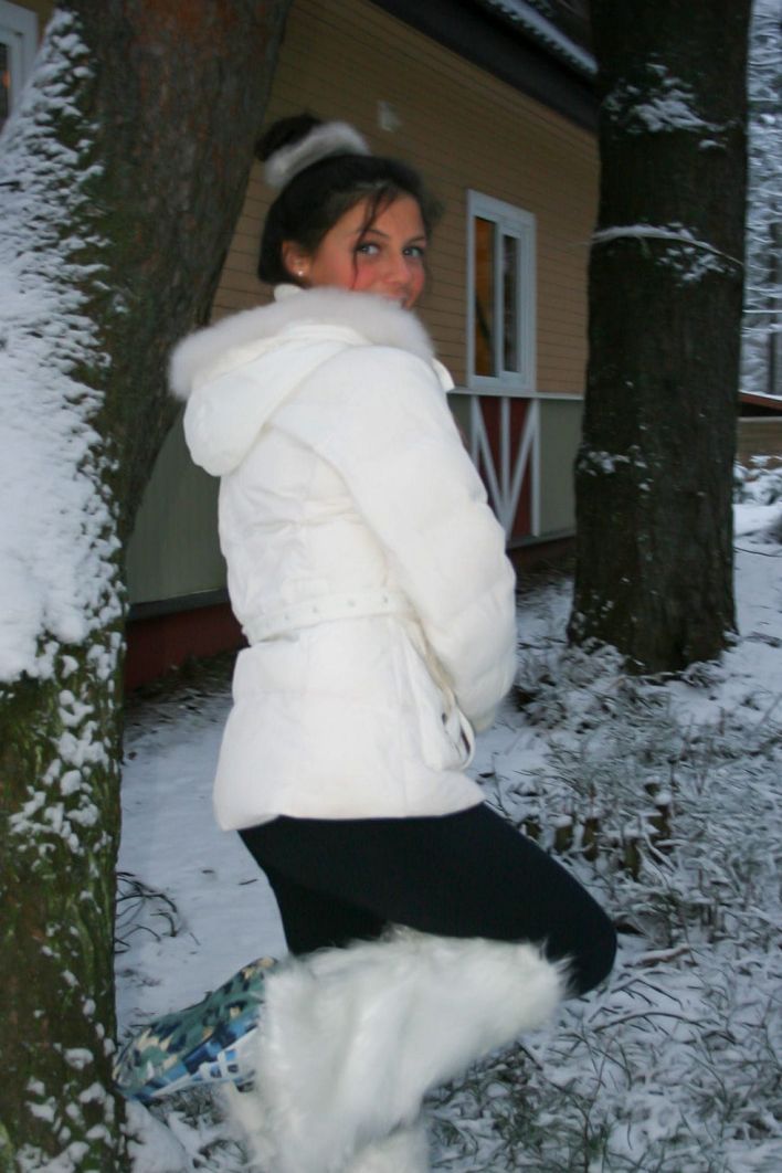 Isabella in Exhibitionist. Thumb 53