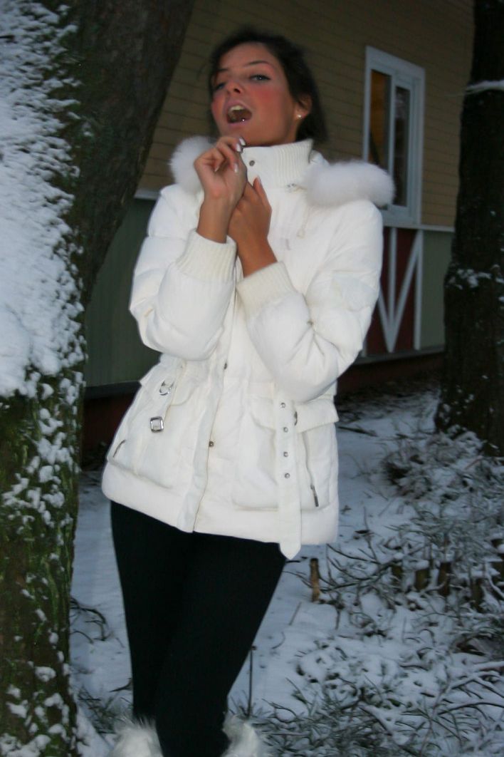 Isabella in Exhibitionist. Thumb 54