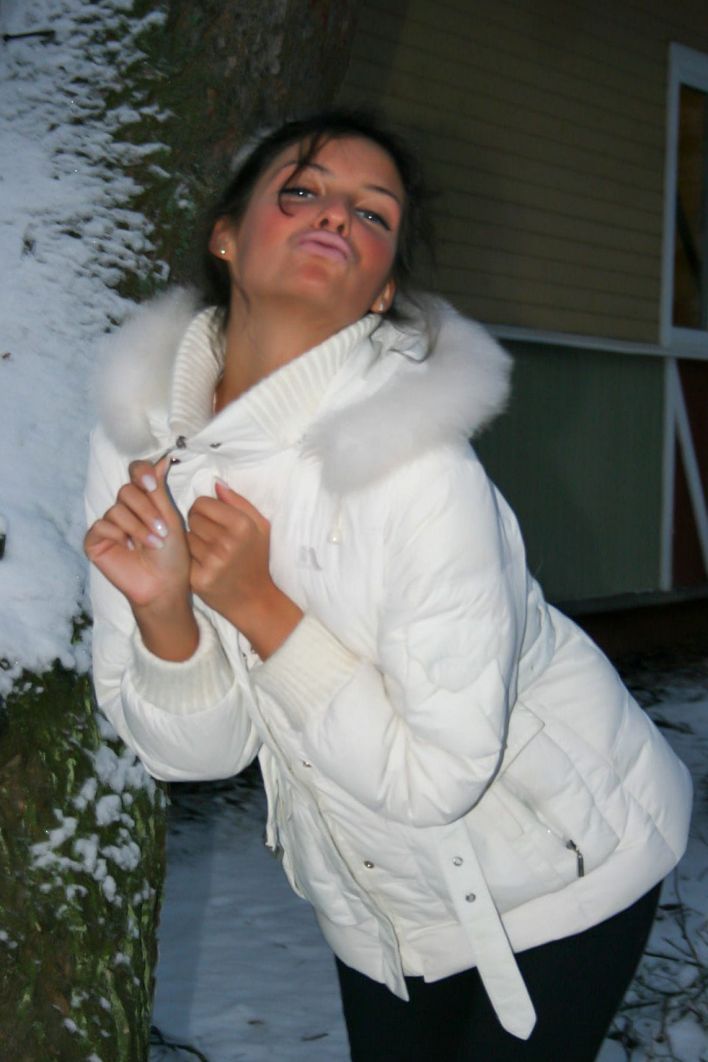 Isabella in Exhibitionist. Thumb 56