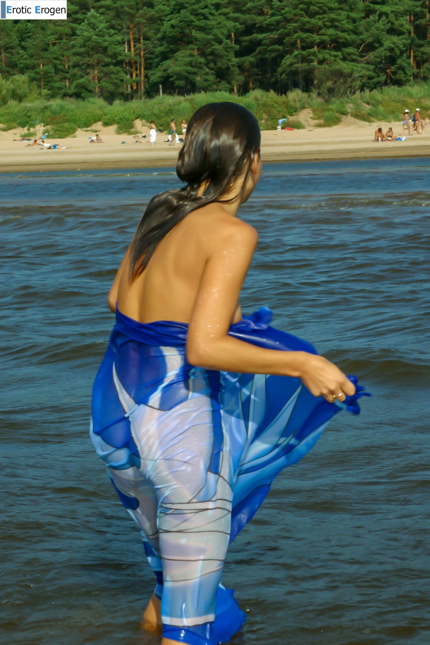 Tekla D in Splashing The Water. Slide 22