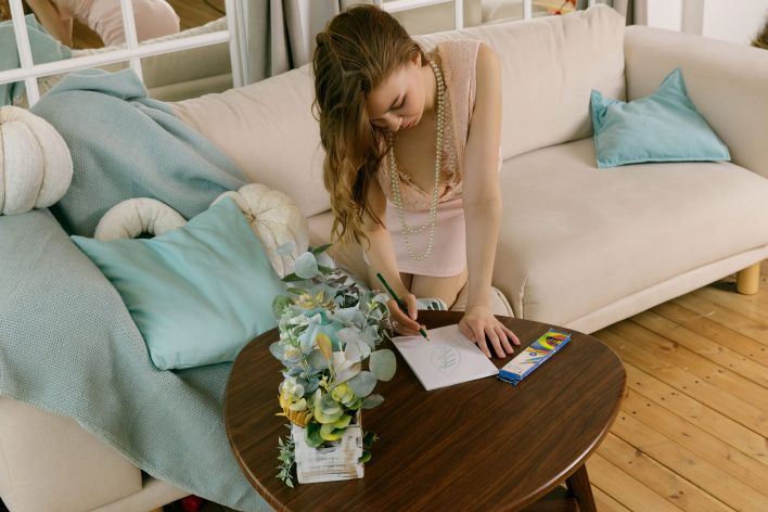 Lana Rose in Creative Juices. Thumb 3