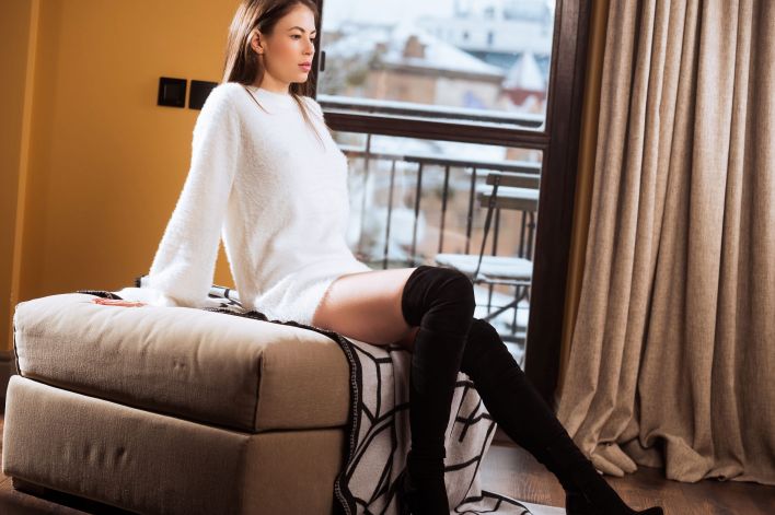 Hilary C in Cashmere. Thumb 2