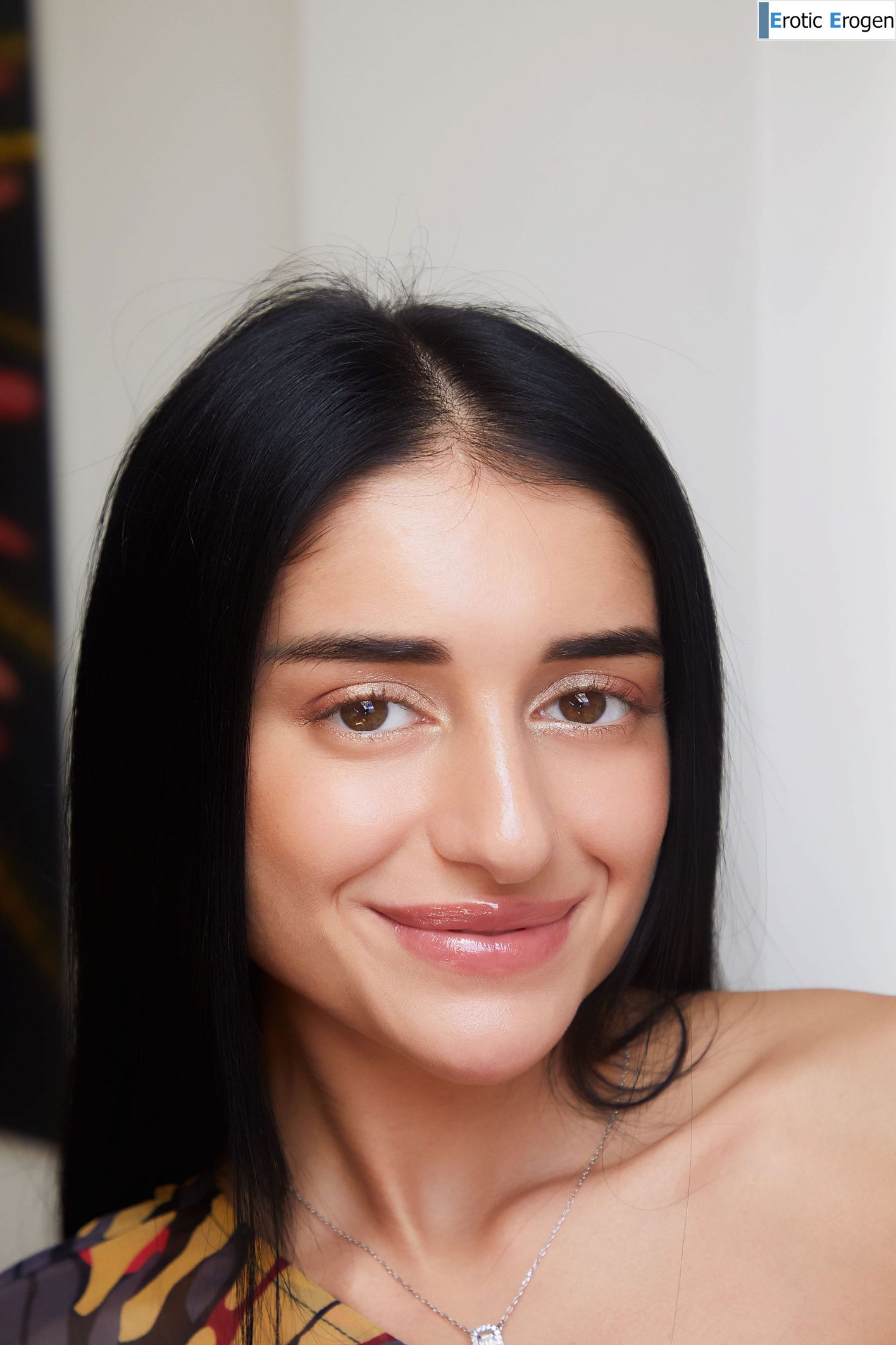 Ara Mix in Skylight. Slide 1