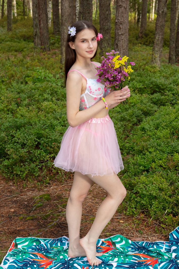 Silky in Forest Secret. Thumb 1