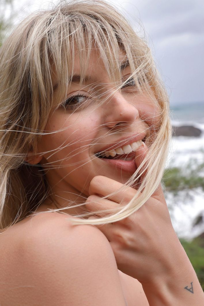 Avery in Storm Chaser 2. Thumb 6