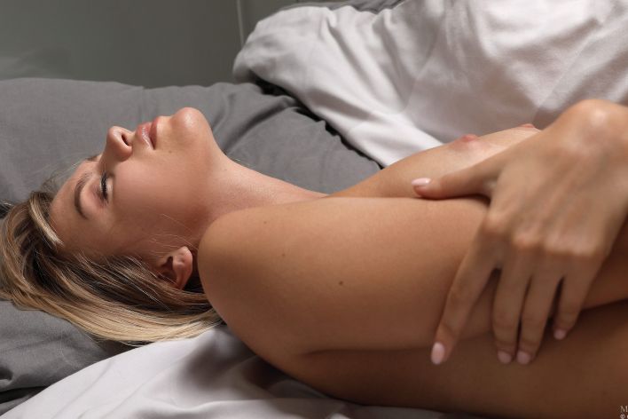 Lana Lane in The Morning After. Эскиз 35