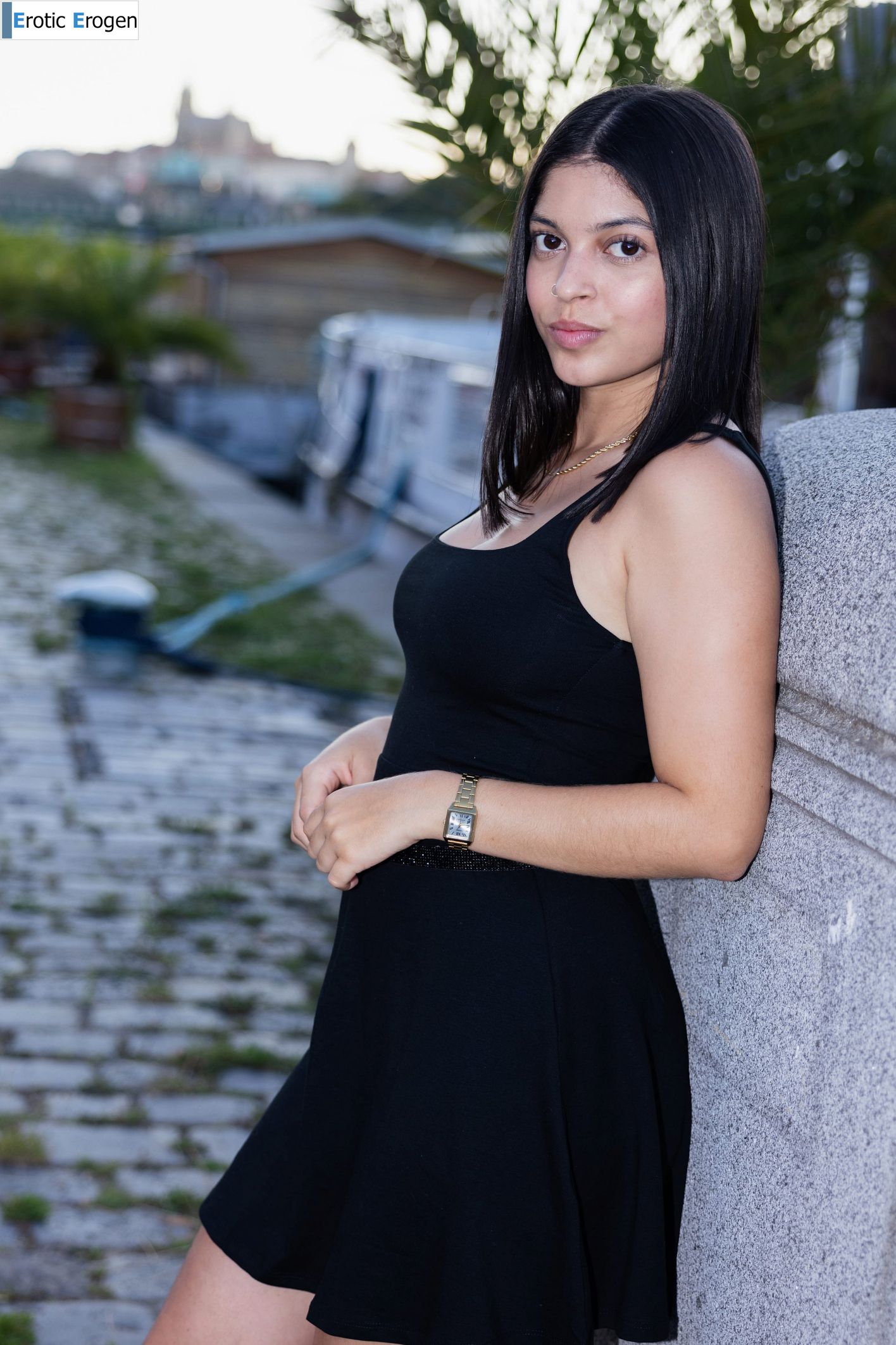 Gia Rosse in First Walk. Слайд 3