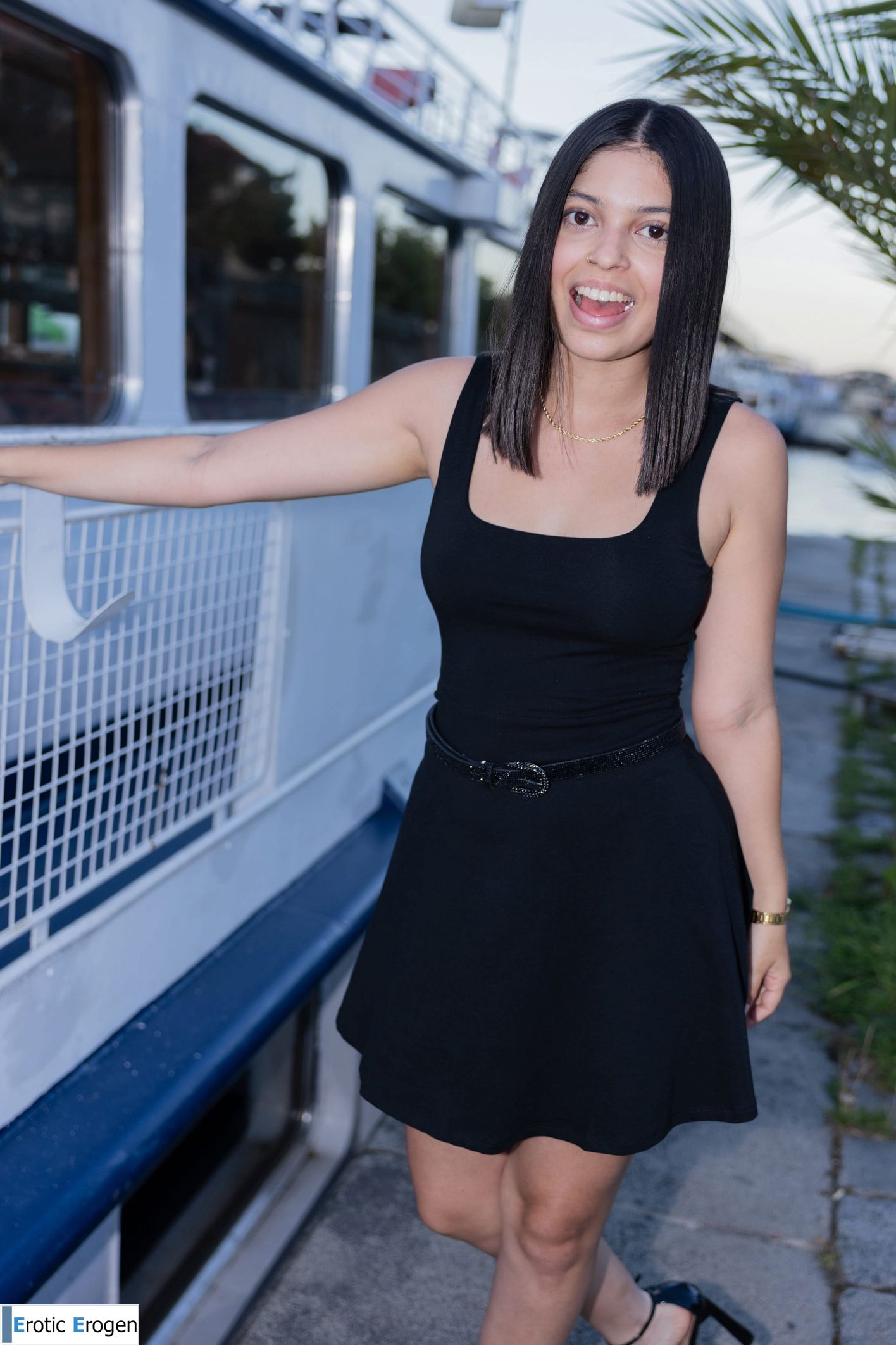 Gia Rosse in First Walk. Слайд 7