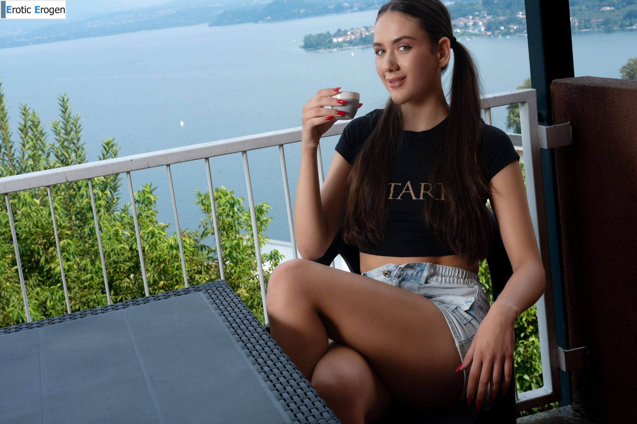 Vixi Rafi in Perfect Scenery. Слайд 2